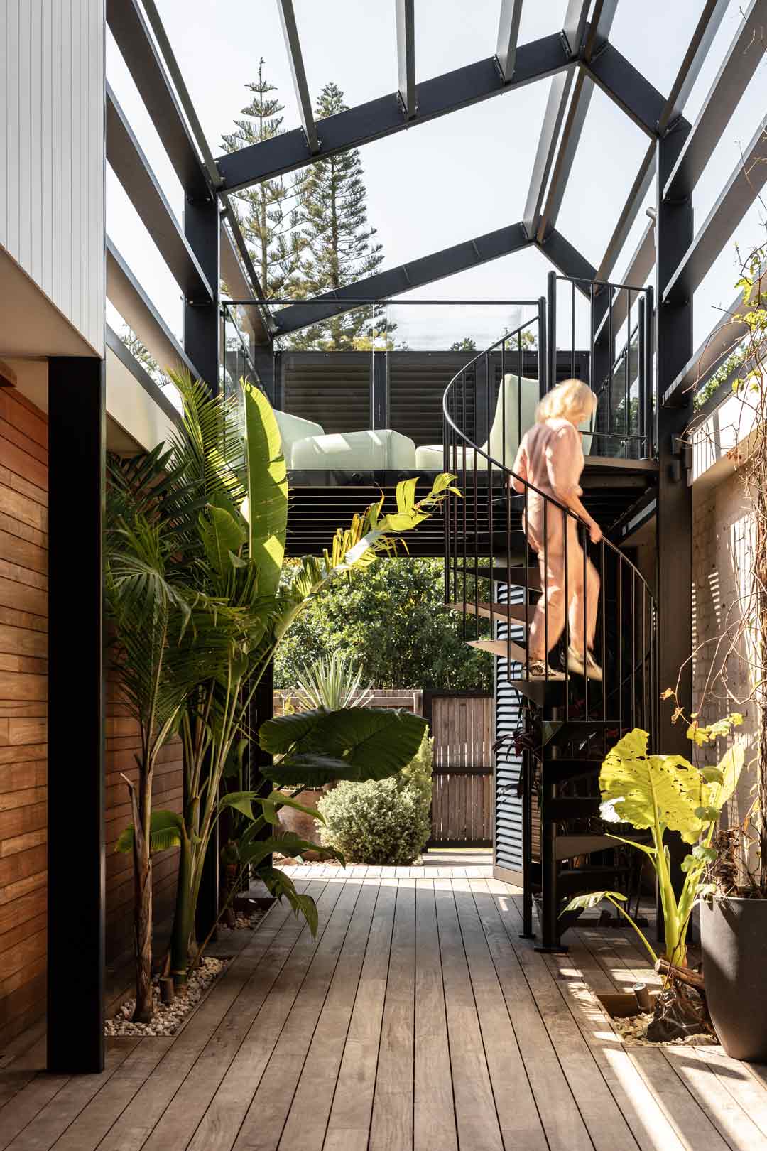 Shelley-Craft-in-her-courtyard-in-her-Byron-Bay-home-Pacifico-House