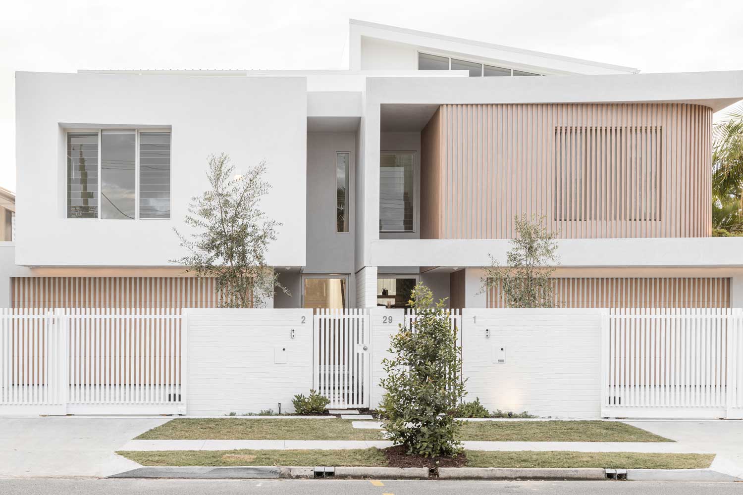 Carmichael Build Embraces Coastal Home Design In Modern Duplex Basking In Sunlight | Behind the Design